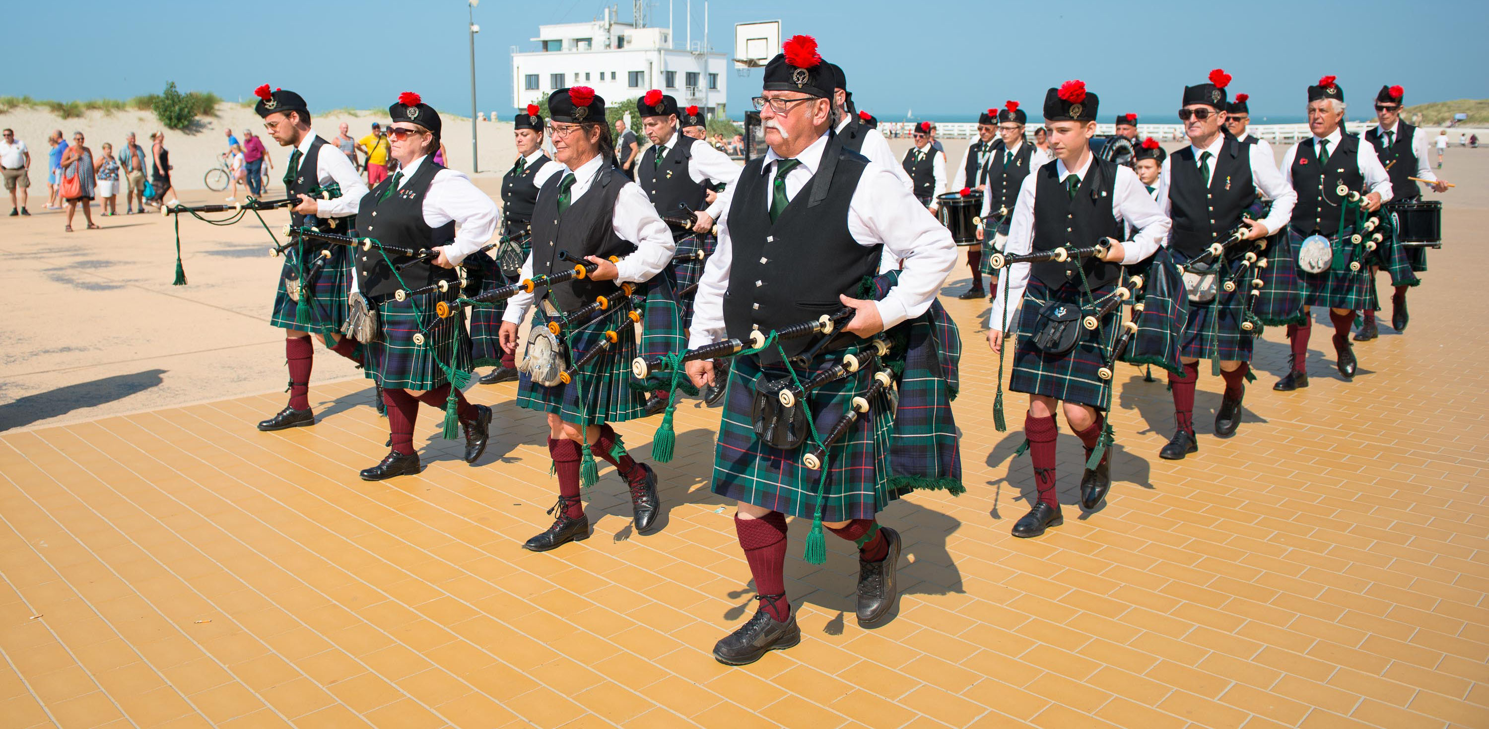 Flemish Caledonian Pipes & Drums "Clan MacKenzie" vzw